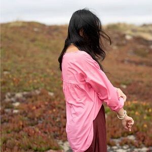 World of Crow Bubblegum Top